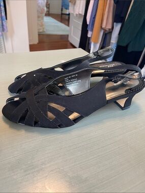 Ros Hommerson Pearl Kitten Heels Black Sz 10 Narrow